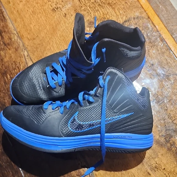 Nike Black and Blue High-Top Sneakers Hyperfuse - Picture 4 of 5